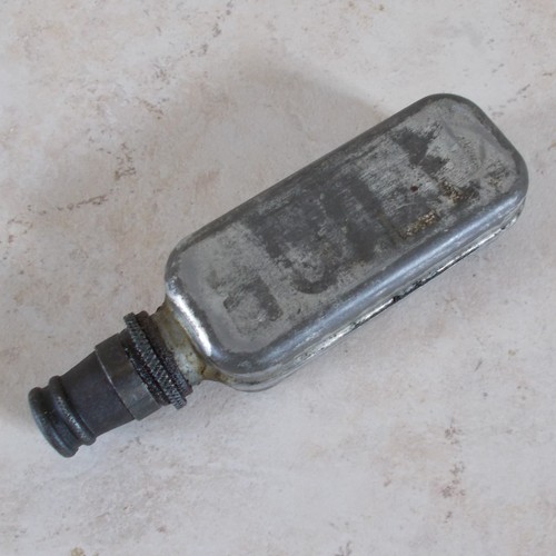 Vintage france oiler oil - vintage,