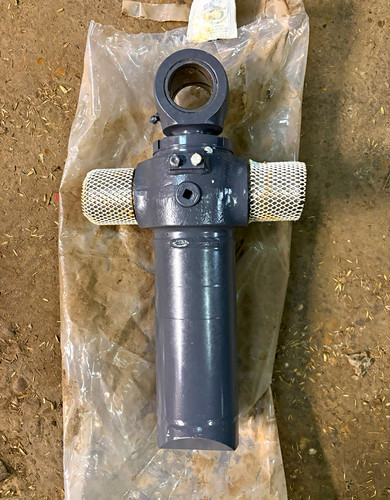 Hydraulic cylinder ram eye - cylinder,