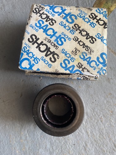Volvo clutch release bearing - release,