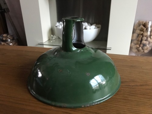 Vintage green enamel - 9",