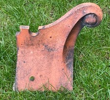 VINTAGE DECORATIVE RIDGE TILE