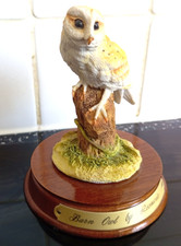 Leonardo Collection Barn Owl figurine on wooden plinth.