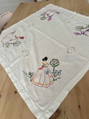 Vintage embroidered tablecloth - embroidered,