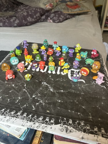 Trash pack toy - pack, similar)