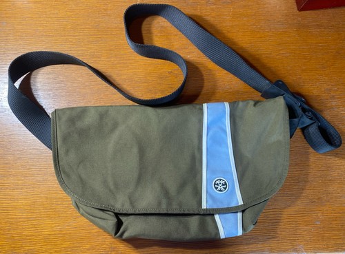 Crumpler the western lawn - crumpler,