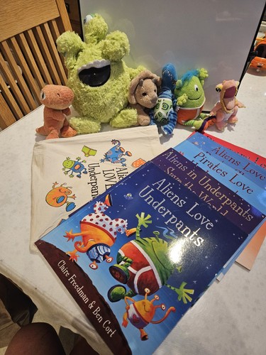Aliens love underpants story - aliens,