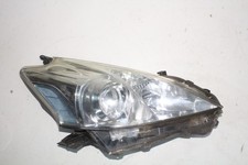 TOYOTA PRIUS PLUS XW40 Front