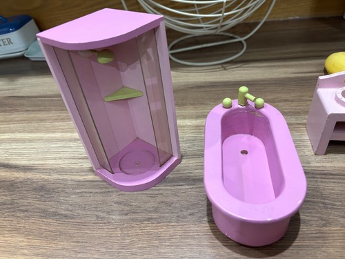Dolls house furniture - , bathroom