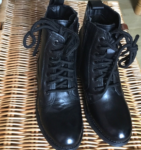 Black leather boots moda - leather, in