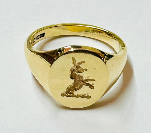 9ct solid gold boxing hare - gold,
