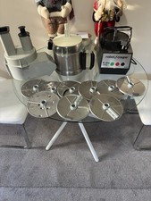 Robot Coupe R211 Ultra  2.9 L With 9 Disc & Veg Shoot Food Processor.