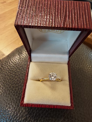 Samuel carat gold cubic - 9,
