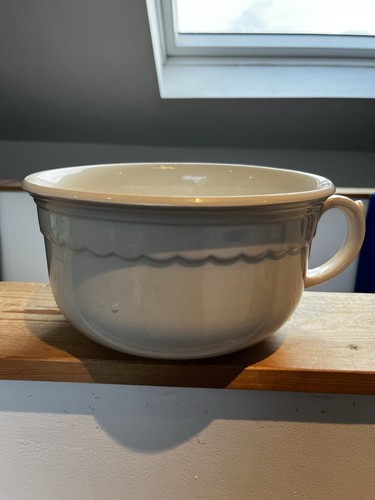 Vintage white ceramic chamber - vintage,