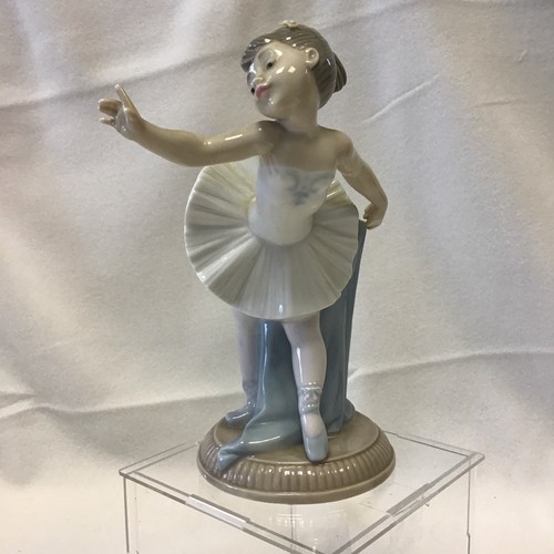 Nao lladro girl - lladro,
