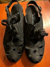 Aris Allen Nubuck RugCutter