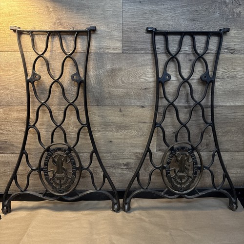 Antique singer treadle - 2,