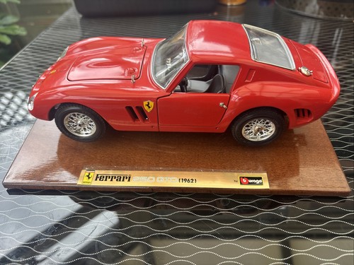 Bburago die cast model - bburago,