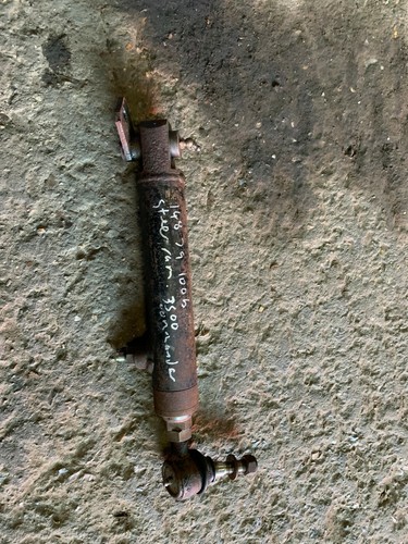 Hydraulic steering ram - , /