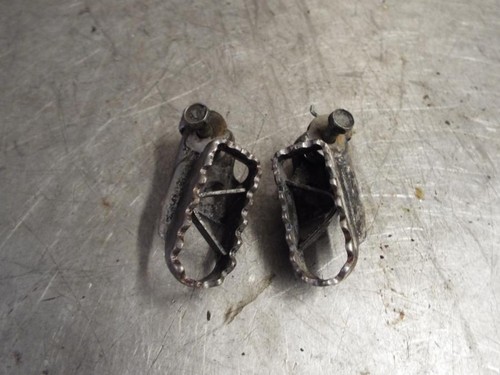 1982 yamaha 125j footpegs - 1982,