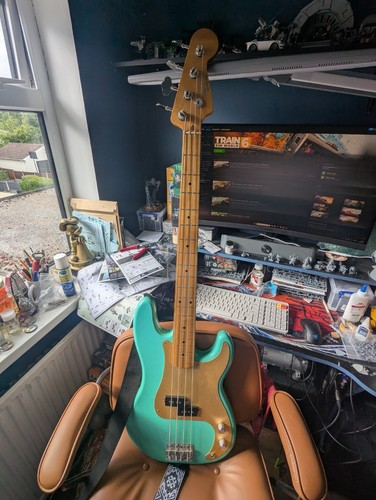 Fender vintera precision - fender, 50's