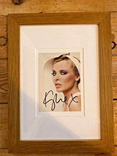 Kylie minogue hand signed - hand,