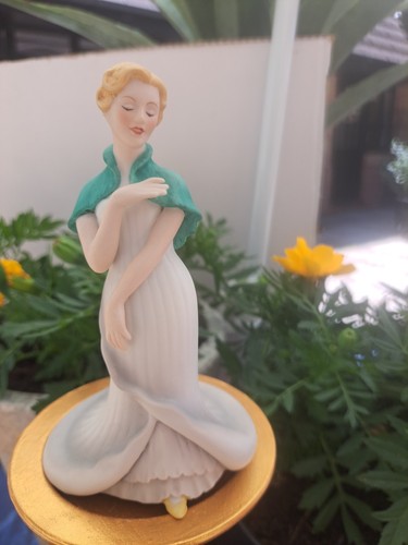 Franklin mint flower maiden - ,