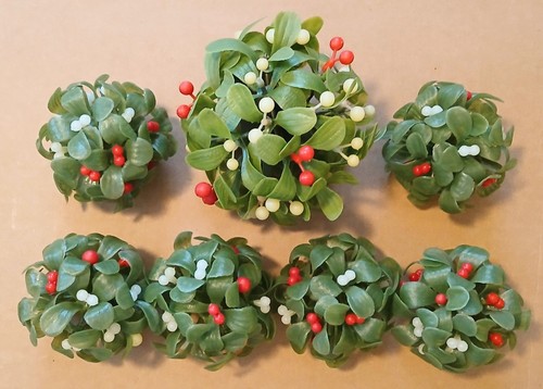 Vintage christmas mistletoe - christmas,
