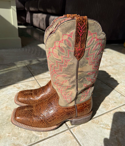 Ariat women western boots - women’s,