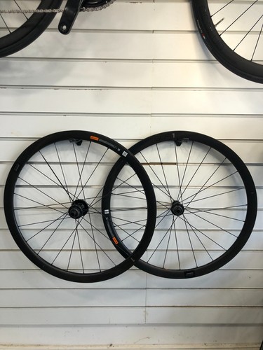 Used giant carbon slr1 - carbon,