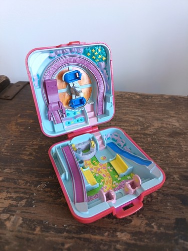 Polly pocket world - polly, fun