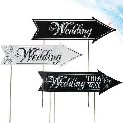 Sets outside wedding sign - 3,