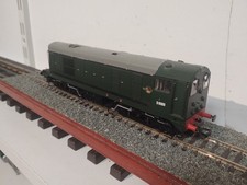 Bachmann 32-027 (OO) Class 20 Diesel D8000 BR Green with Indicator Discs.