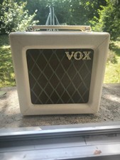 Vox Ac 4 TV with cover 