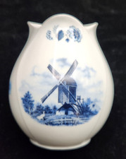 Delft Blauw - Ter Steege - BV Unusual Tulip Shape 5" Vase  - 1984  Lot 2358