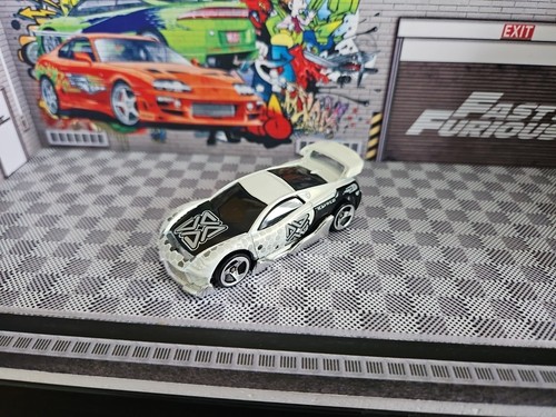 Vintage 2003 hot wheels - hot,