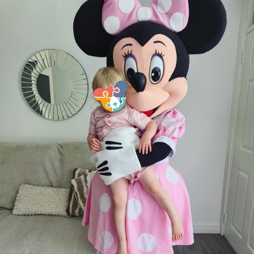 Pink minnie mouse lookalike - minnie,