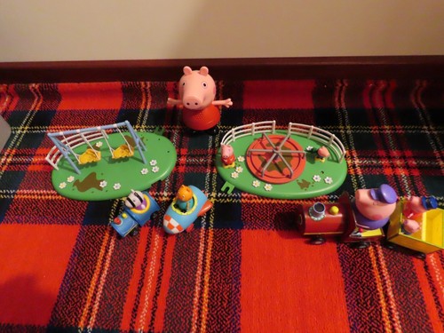 Peppa pig toys bundle large - pig,