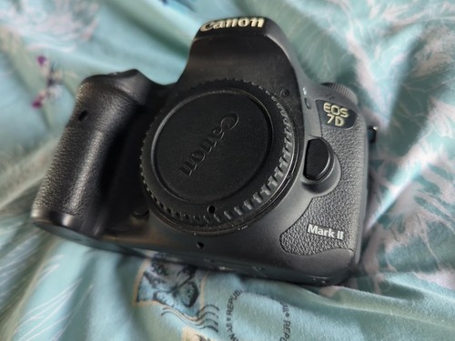Canon eos mark - mark, ii