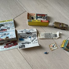 corgi james bond aston martin