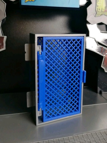 Wwe locker wrestling figure - wrestling,