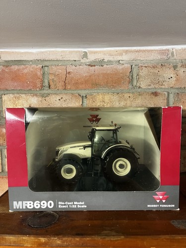 Universal hobbies massey - universal,