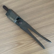 Vintage Dual Cavity Brass