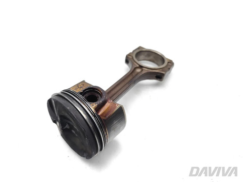 Nissan pulsar engine piston - engine,