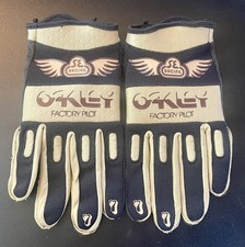 Oakley x SE Racing ‘77