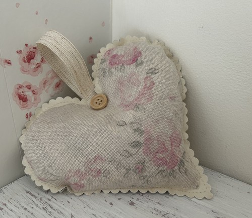 Kate forman hanging heart - kate,