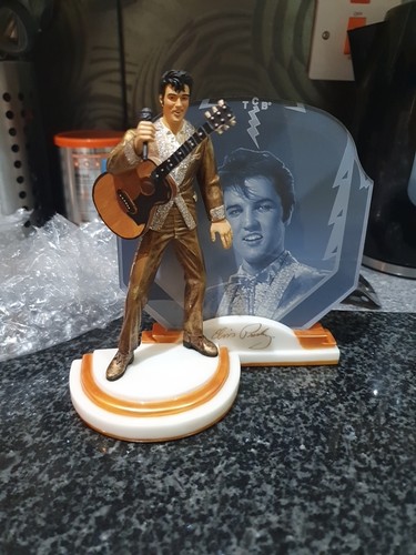 Elvis presley statue - presley,