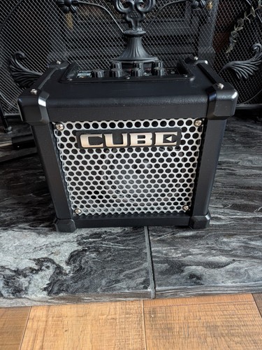Roland micro cube amp - micro, with