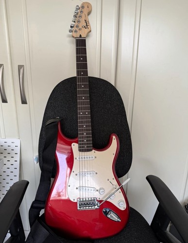 Squier fender affinity - by,