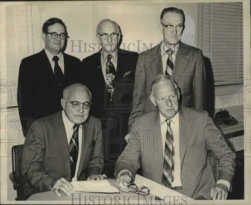 1972 press photo officers - press,