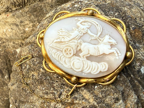 Victorian cameo brooch - victorian, of